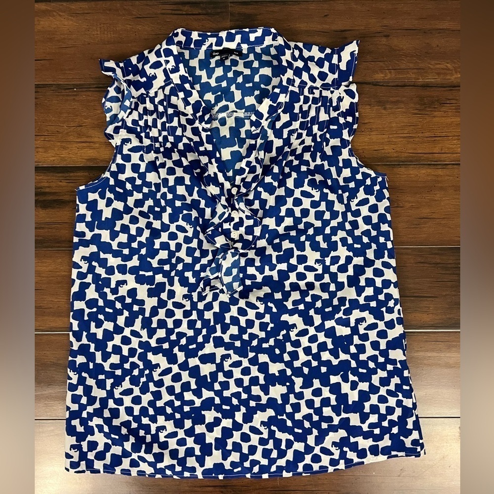 GAP Blue & White Ruffle V-Neck Sleeveless Top - Size M - Picture 2 of 7